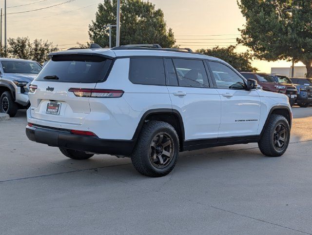 Used 2024 Jeep Grand Cherokee L Altitude AWD/4WD image 6