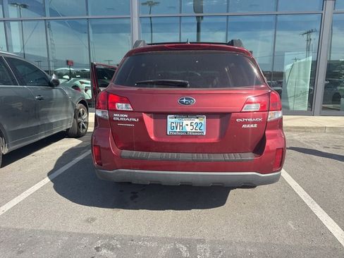 Used 2014 Subaru Outback 2.5i Premium w/ Accessory Value Package (OYZ) AWD/4WD image 6