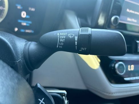 Used 2022 Toyota Corolla SE FWD image 17