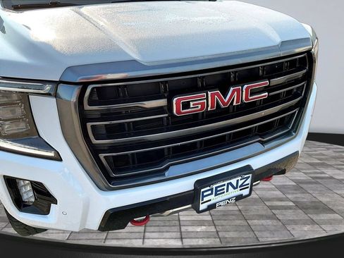 Used 2022 GMC Yukon XL AT4 AWD/4WD image 36