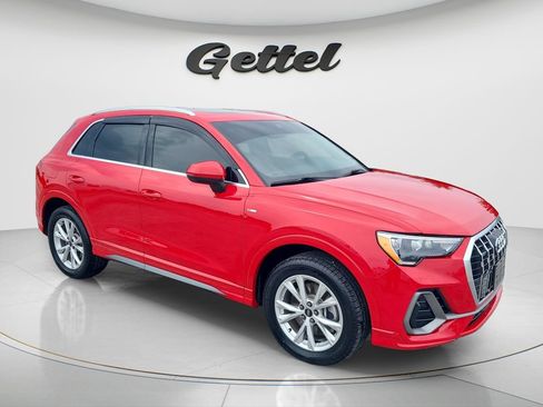 Used 2022 Audi Q3 2.0T Premium w/ Convenience Package AWD/4WD image 3