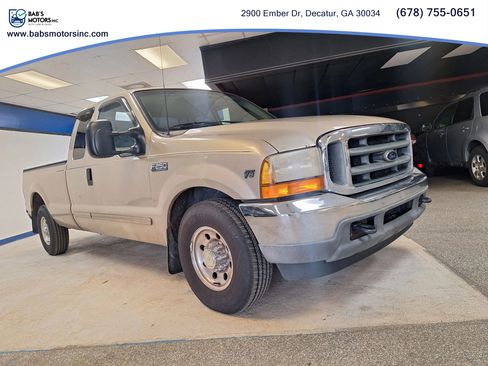 Used 2001 Ford F250 2WD SuperCab Super Duty image 1