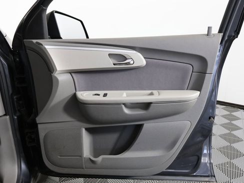 Used 2012 Chevrolet Traverse LS image 25