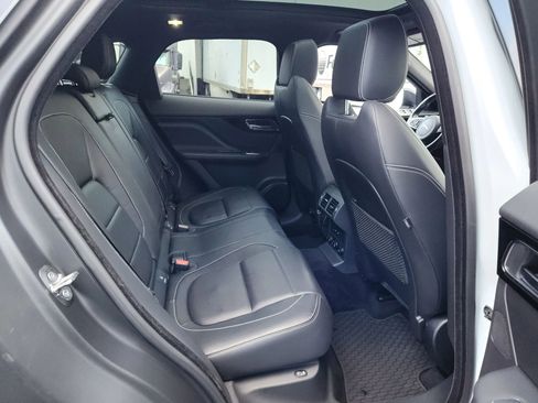 Used 2017 Jaguar F-PACE R-Sport image 21