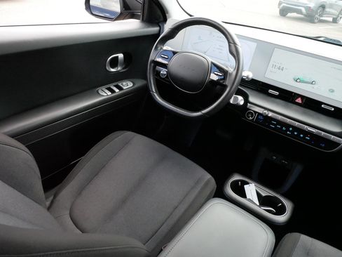 Used 2024 Hyundai Ioniq 5 SEL AWD/4WD image 9