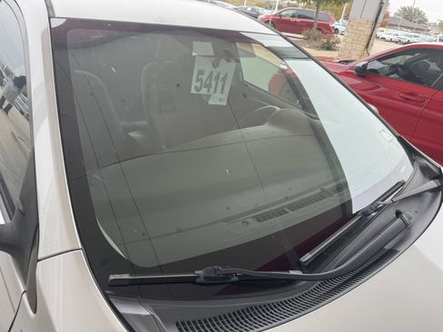 Used 2016 Toyota Corolla L image 11