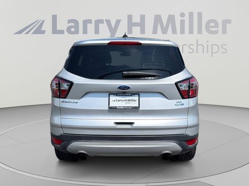 Used 2017 Ford Escape SE AWD/4WD image 4
