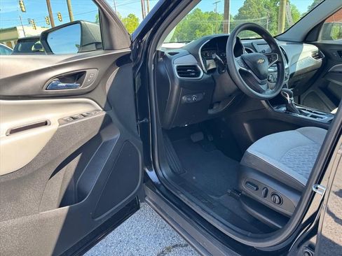 Used 2022 Chevrolet Equinox LS AWD/4WD image 13