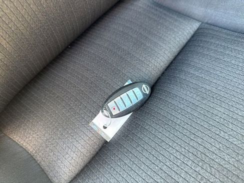 Used 2024 Nissan Altima 2.5 SV image 5