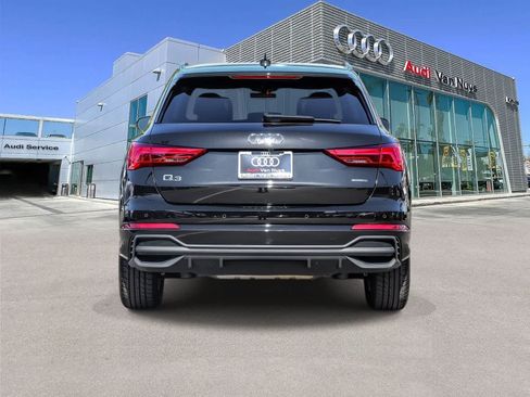 Used 2023 Audi Q3 2.0T Premium w/ Convenience Package AWD/4WD image 3