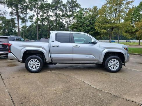 Certified 2026 Toyota Tacoma SR5 AWD/4WD image 8