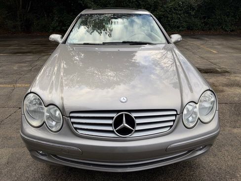 Used 2005 Mercedes-Benz CLK 320 Coupe image 12
