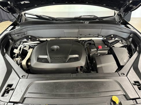 Used 2016 Volvo XC90 T6 Momentum w/ Momentum Plus Package image 15