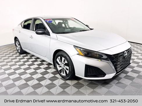 Certified 2025 Nissan Altima 2.5 S image 1