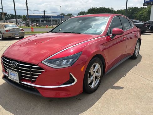 Used 2021 Hyundai Sonata SE FWD image 2