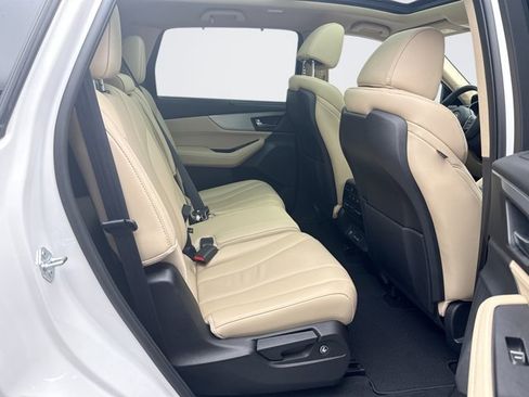 Used 2023 Acura MDX SH-AWD w/ Technology Package image 21