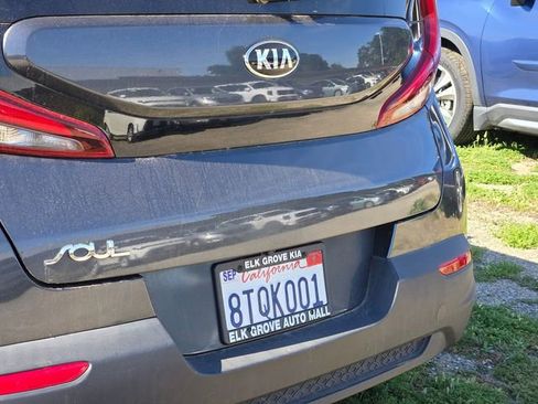 Used 2021 Kia Soul LX FWD image 5