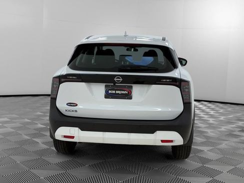 Used 2025 Nissan Kicks S FWD image 4