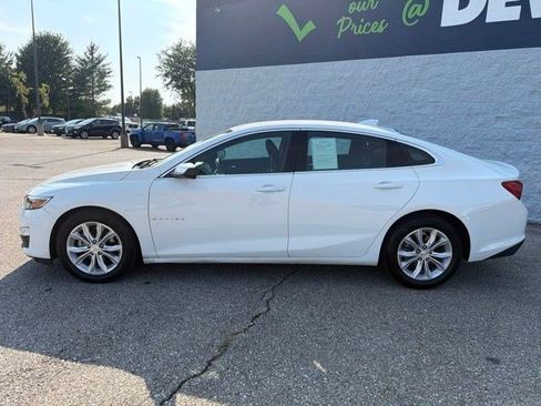 Used 2024 Chevrolet Malibu LT FWD image 2