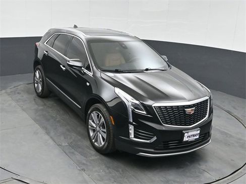 Used 2025 Cadillac XT5 Premium Luxury image 37