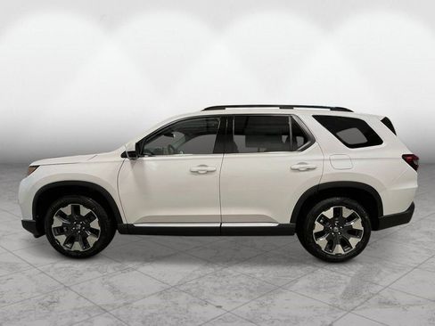 New 2026 Honda Pilot Touring image 2