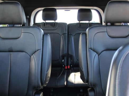 Used 2022 Jeep Grand Cherokee L Overland w/ Advanced Protech Group III image 42