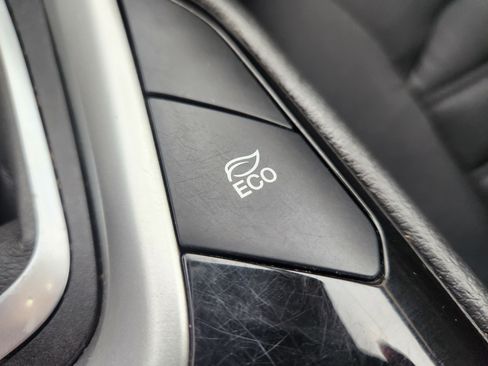 Used 2016 Ford Fusion SE image 28