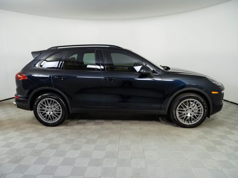 Used 2017 Porsche Cayenne S AWD/4WD image 27