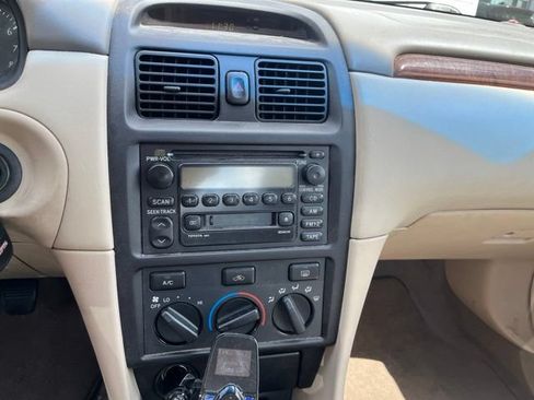 Used 2000 Toyota Solara SE w/ Upgrade Pkg 6 FWD image 10