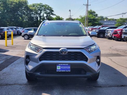 Used 2020 Toyota RAV4 XLE Premium AWD/4WD image 8