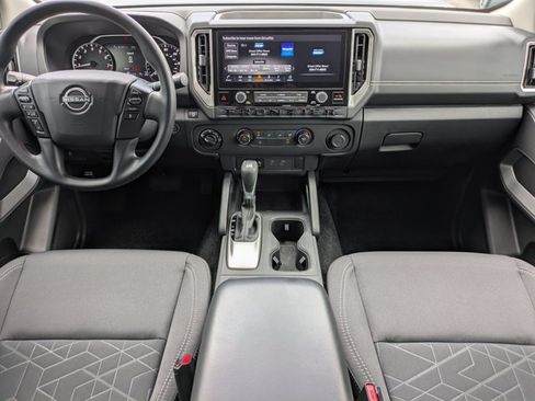 Certified 2025 Nissan Frontier SV AWD/4WD image 16
