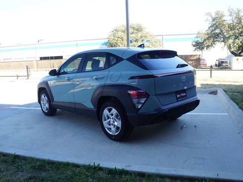 New 2026 Hyundai Kona SE image 5