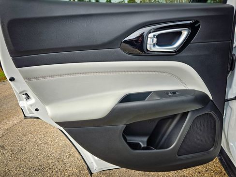 New 2026 Jeep Compass Limited image 29