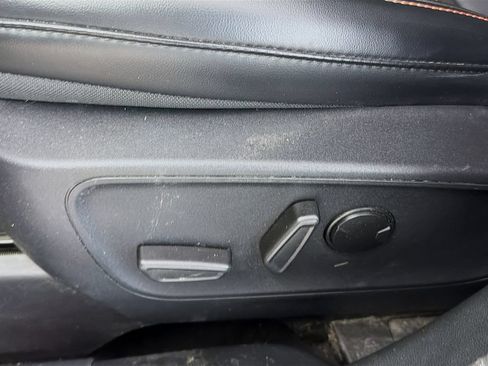 Used 2025 Ford Escape ST-Line w/ Tech Pack #1 FWD image 21