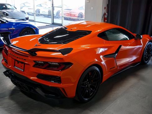 Used 2025 Chevrolet Corvette Z06 w/ Z07 Performance Package image 86