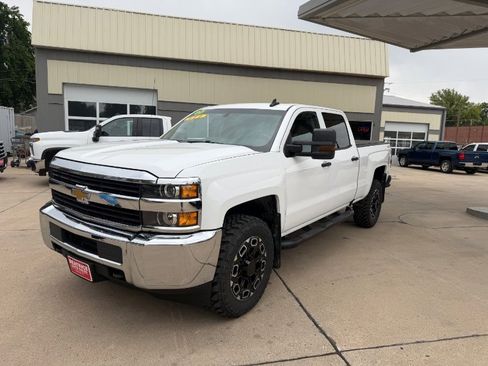 Used 2018 Chevrolet Silverado 2500 W/T w/ WT Fleet Convenience Package AWD/4WD image 25