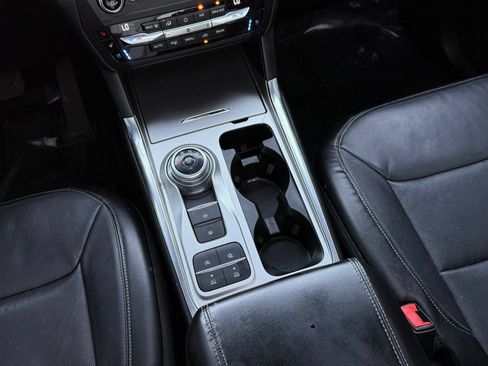 Used 2020 Ford Explorer Limited RWD image 34