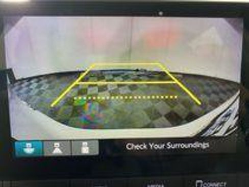 Used 2023 Honda HR-V LX image 6