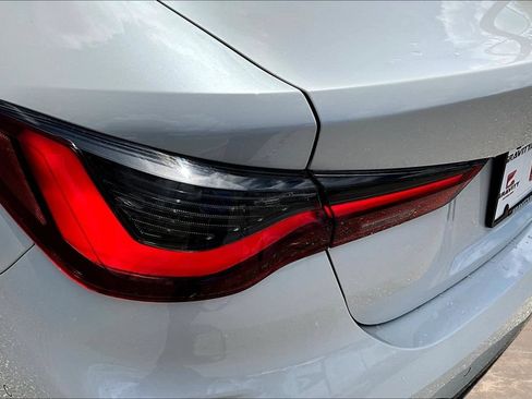 Used 2021 BMW 430i Coupe w/ M Sport Package RWD image 23