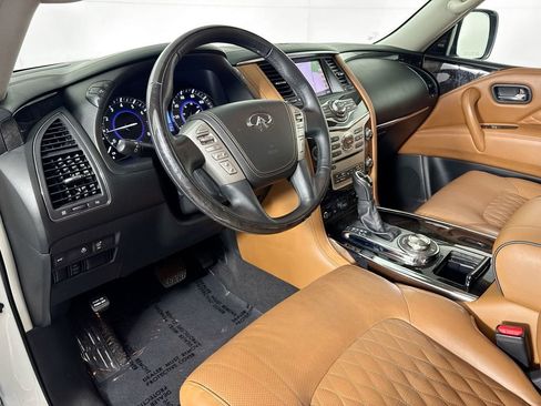 Used 2018 INFINITI QX80 4WD w/ Deluxe Technology Package image 9