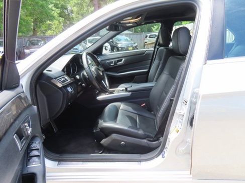 Used 2014 Mercedes-Benz E 350 4MATIC Sedan image 18