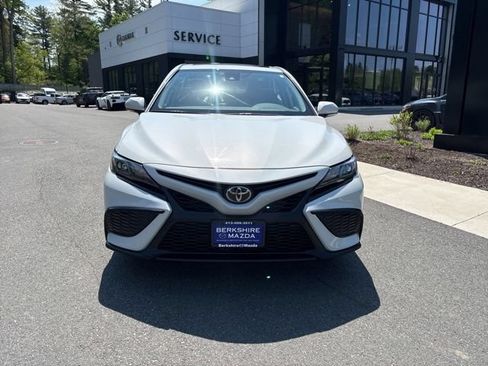 Used 2024 Toyota Camry SE w/ Cold Weather Package AWD/4WD image 2