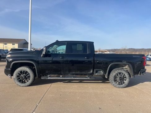 Used 2025 Chevrolet Silverado 3500 LTZ w/ Trail Boss Package image 6