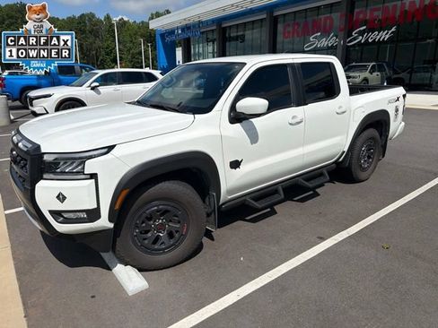 Used 2025 Nissan Frontier Pro-X w/ Pro Convenience Package RWD image 2