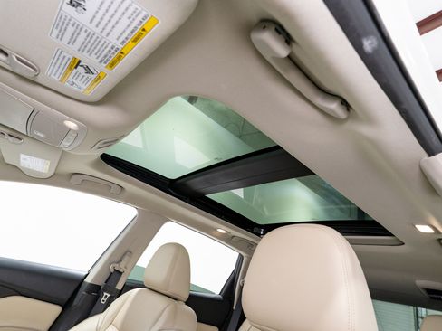 Used 2020 Nissan Murano Platinum FWD image 16