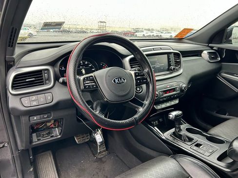 Used 2019 Kia Sorento SX image 9