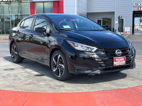 New 2025 Nissan Versa SR w/ Trunk Package image 2