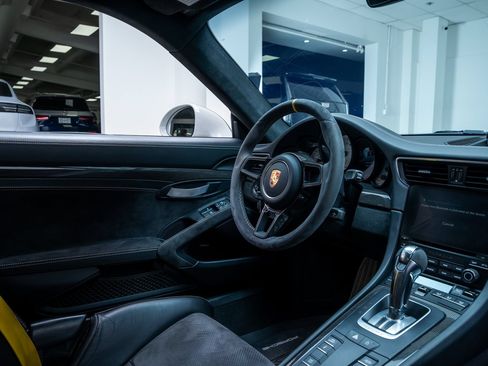 Used 2019 Porsche 911 GT3 RS RWD image 16