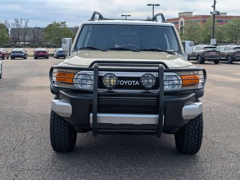 Used 2013 Toyota FJ Cruiser 2WD image 2