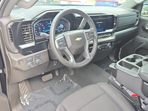 Used 2025 Chevrolet Silverado 1500 LT RWD image 16